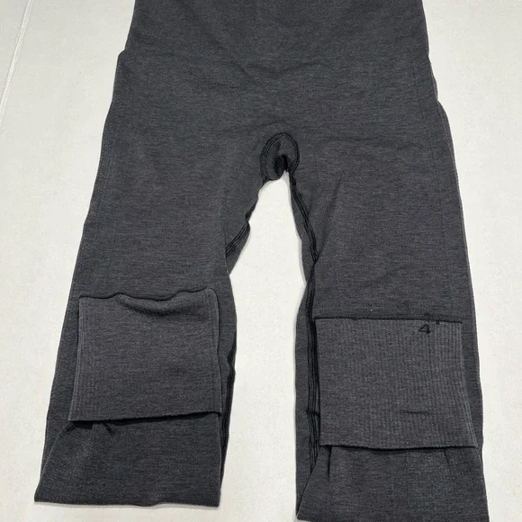 Lululemon Women’s Leggings Full Length  Size 4 Gray Yoga Running - Picture 4 of 10